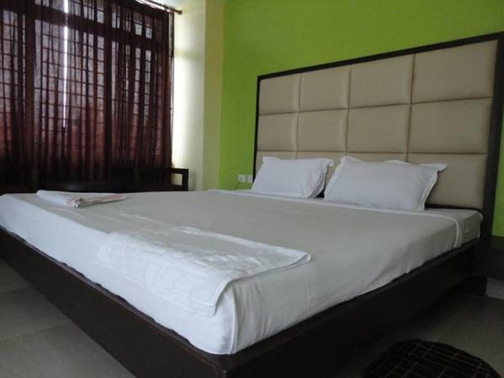 Hotel Sunview Dispur Екстериор снимка